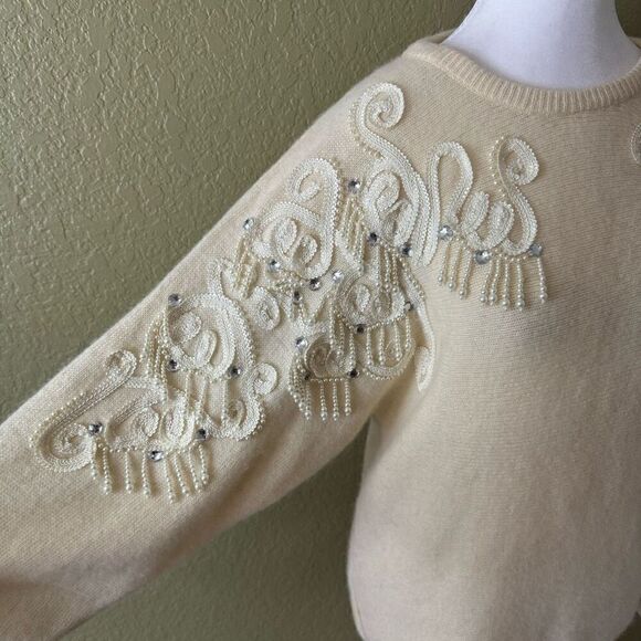 Vivien Forest Size S Beaded Pearl Embroidered Sweater Cream Coquette Grannycore - Picture 3 of 10